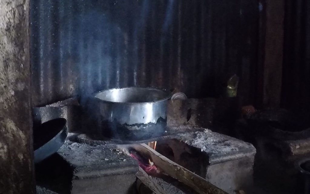 Tipica cucina di una casa figiana. Autore e Copyright Marco Ramerini
